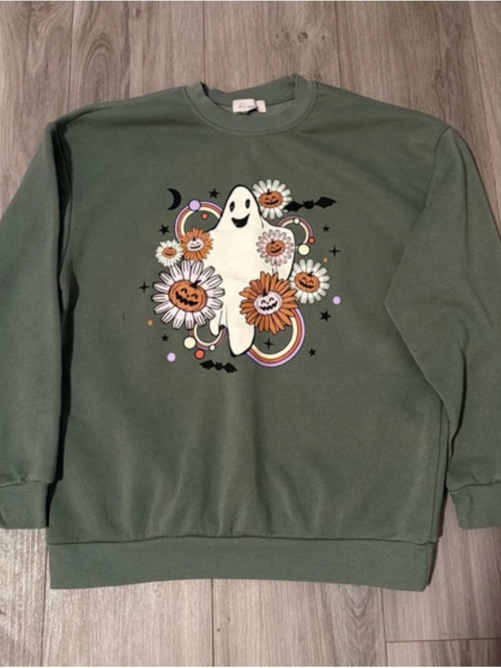 Green Crewneck Sweatshirt with Ghost & Daisy Graphic